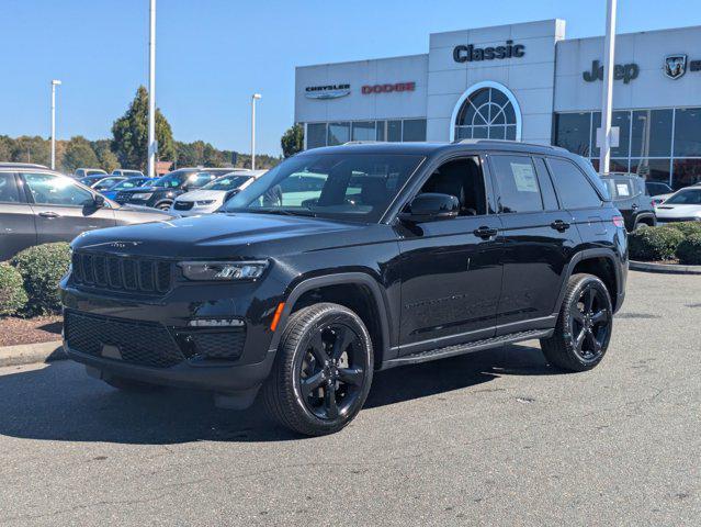 new 2025 Jeep Grand Cherokee car, priced at $51,185