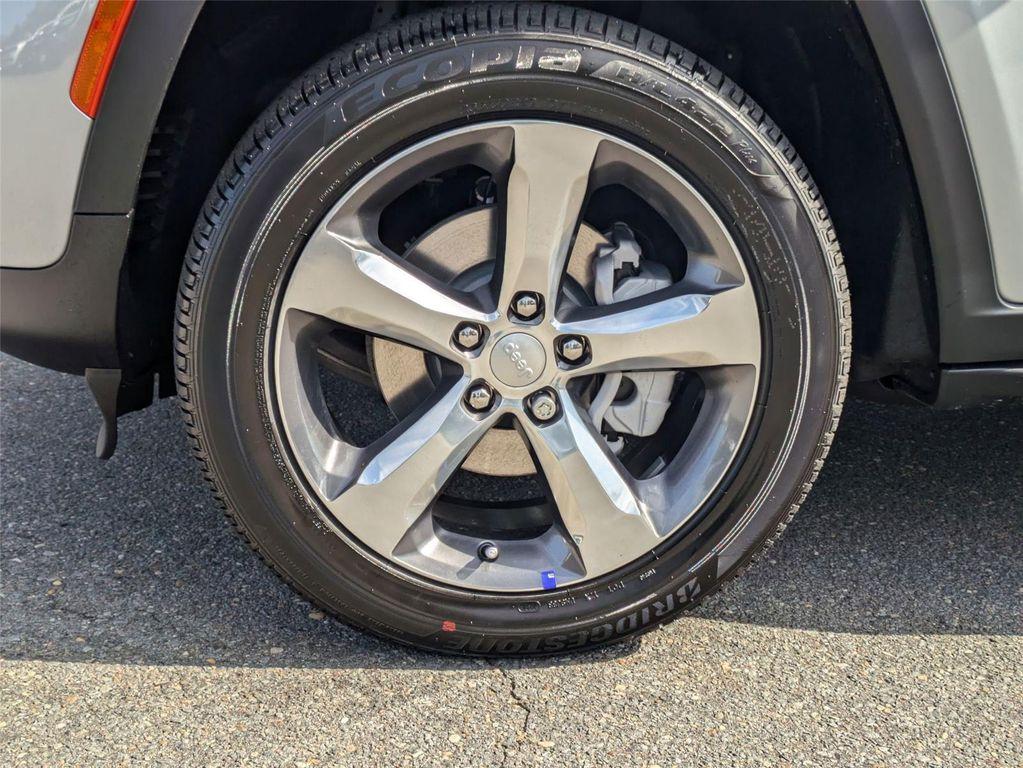 new 2025 Jeep Grand Cherokee car, priced at $48,930