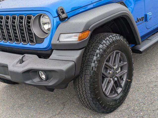 new 2025 Jeep Wrangler car, priced at $51,165