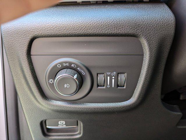 new 2025 Jeep Grand Cherokee car, priced at $48,489