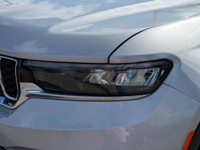 new 2025 Jeep Grand Cherokee car, priced at $48,489