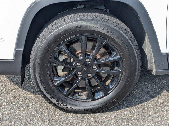 used 2023 Jeep Cherokee car, priced at $24,900