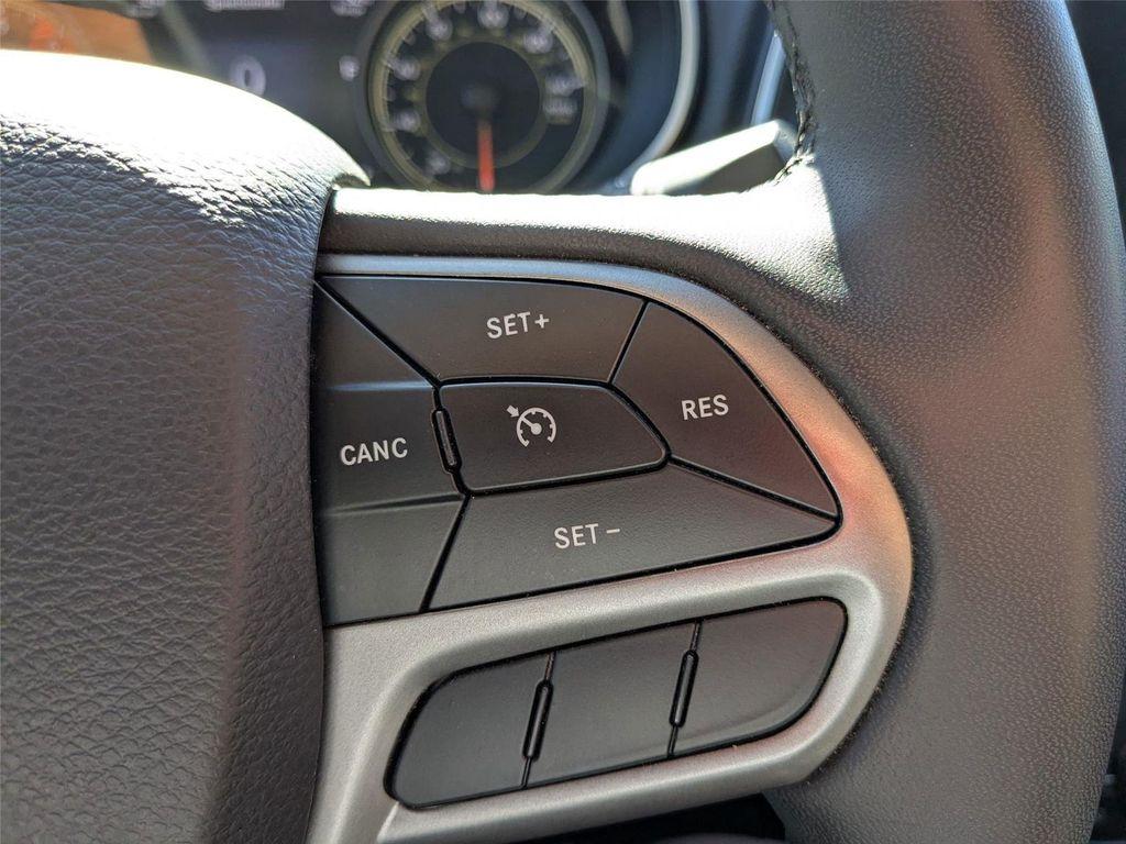 used 2022 Jeep Cherokee car, priced at $22,900