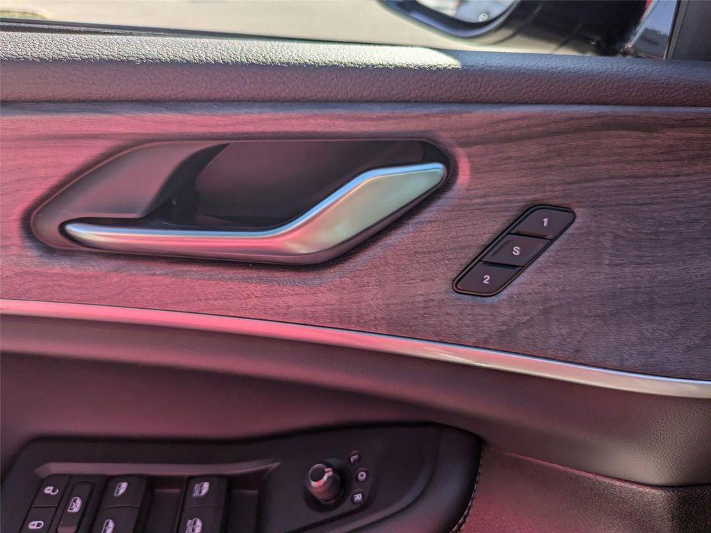 new 2025 Jeep Grand Cherokee car, priced at $49,935