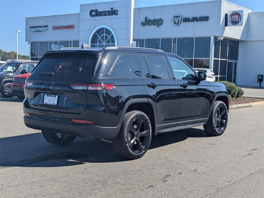 new 2025 Jeep Grand Cherokee car, priced at $49,935
