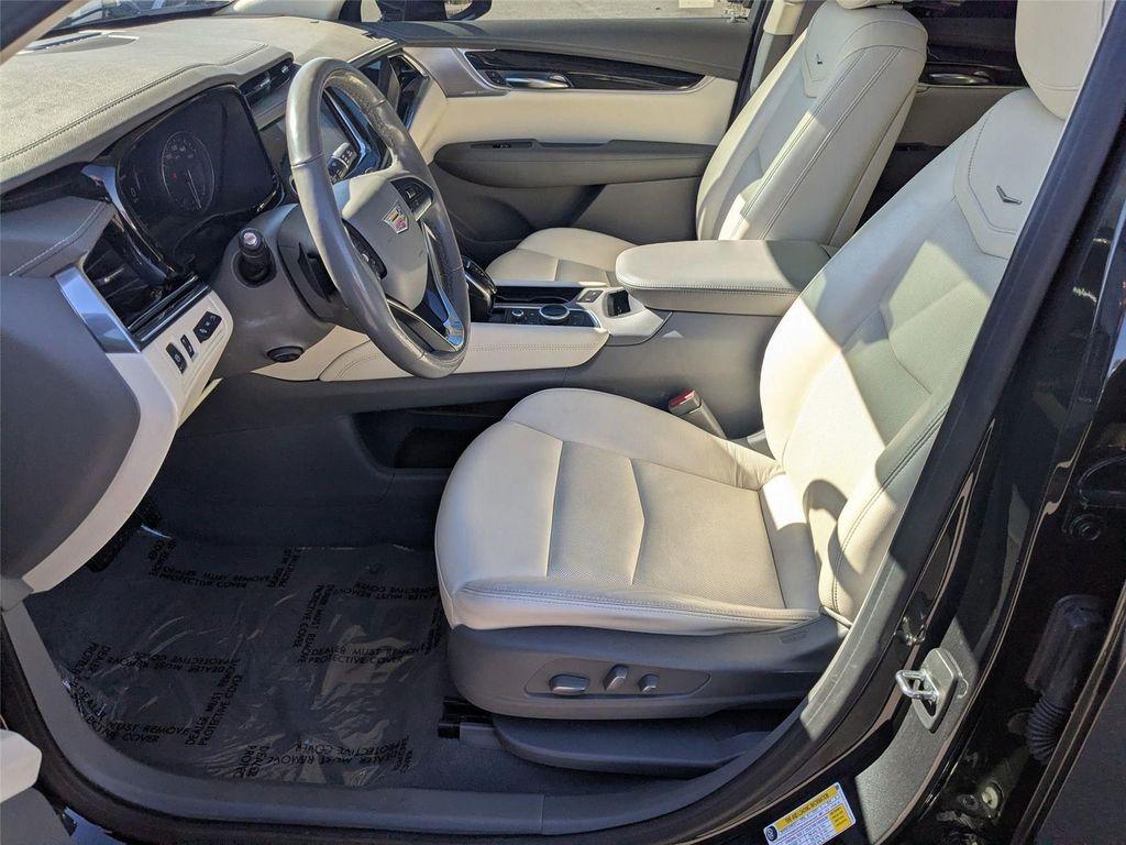 used 2020 Cadillac XT6 car, priced at $28,900