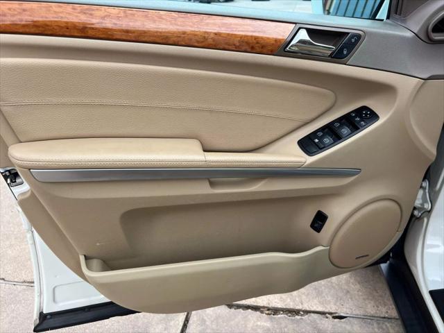 used 2009 Mercedes-Benz M-Class car, priced at $8,995