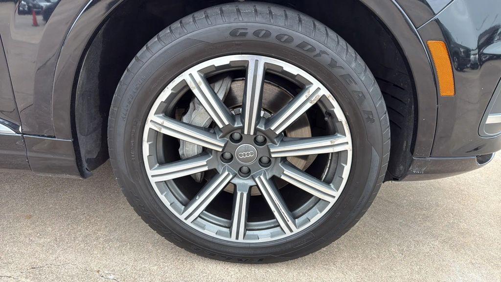 used 2018 Audi Q7 car, priced at $14,995