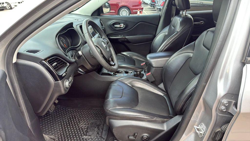 used 2020 Jeep Cherokee car, priced at $11,995