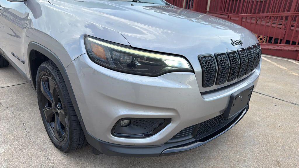 used 2020 Jeep Cherokee car, priced at $11,995