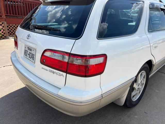 used 1997 Toyota Camry car, priced at $12,995