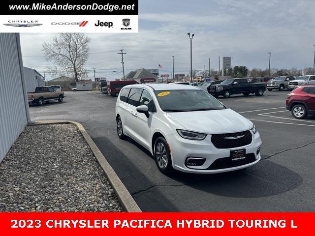 used 2023 Chrysler Pacifica Hybrid car, priced at $28,899