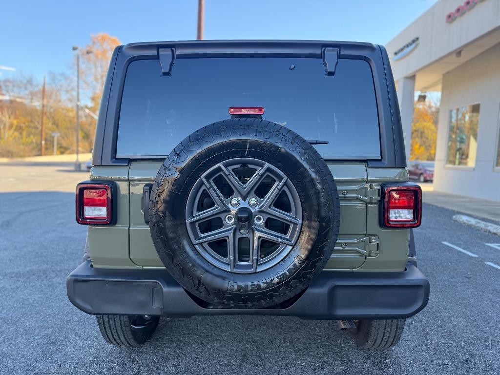 new 2026 Jeep Wrangler car, priced at $45,819