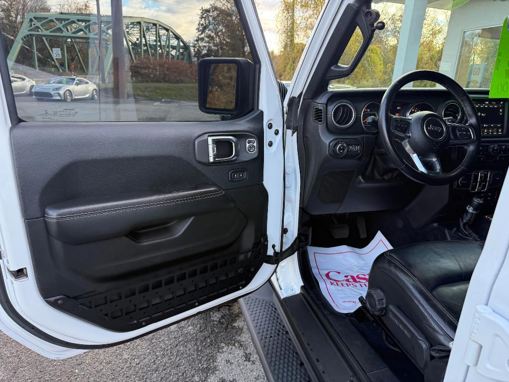 used 2018 Jeep Wrangler Unlimited car, priced at $33,900