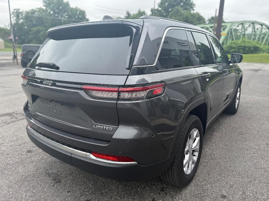 used 2022 Jeep Grand Cherokee car, priced at $36,900
