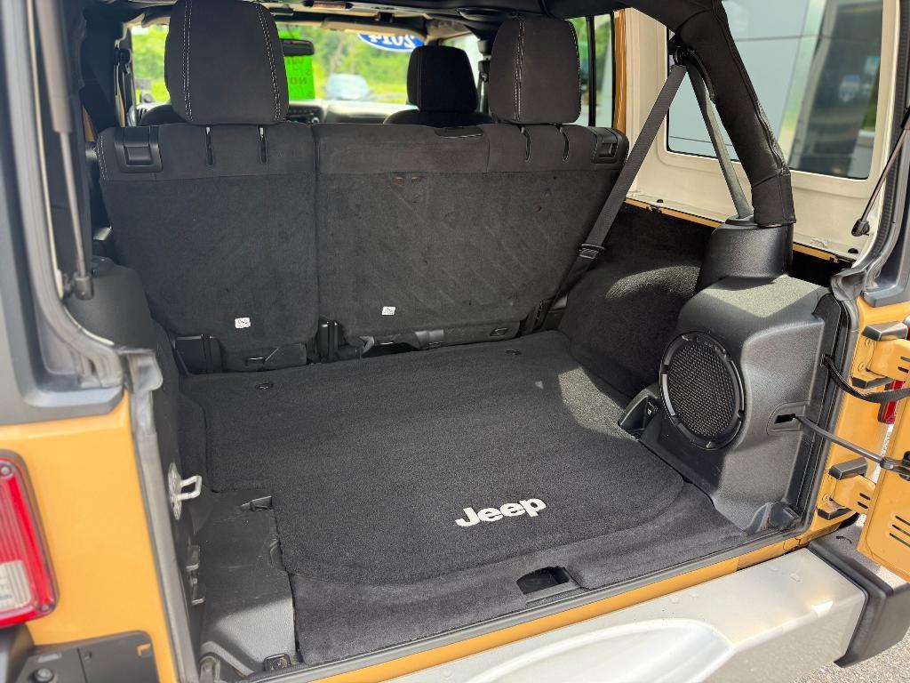 used 2014 Jeep Wrangler Unlimited car, priced at $17,700