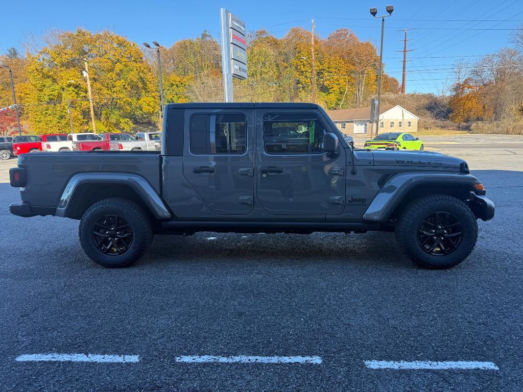 used 2022 Jeep Gladiator car, priced at $33,900
