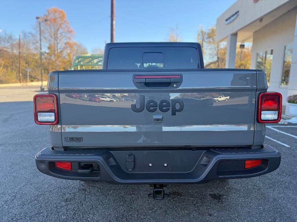 used 2022 Jeep Gladiator car, priced at $33,900