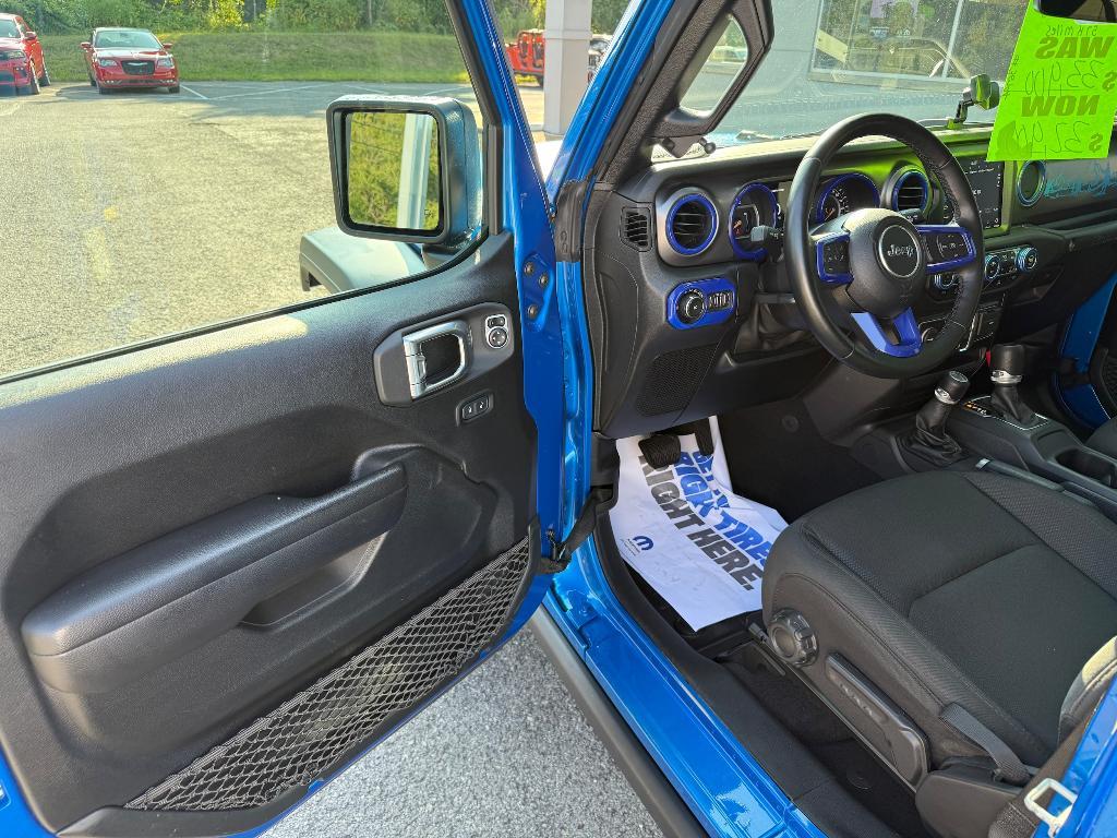 used 2021 Jeep Wrangler Unlimited car, priced at $32,400