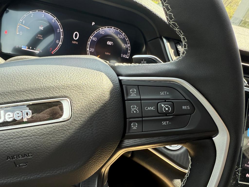 new 2025 Jeep Grand Cherokee L car, priced at $42,674