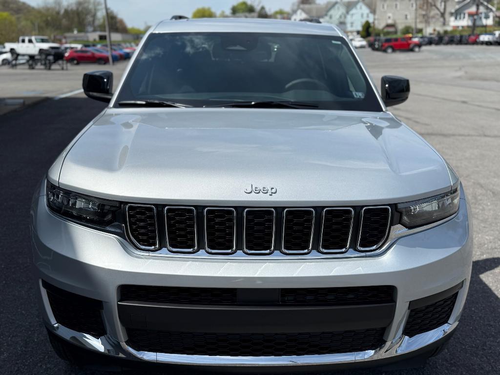 new 2025 Jeep Grand Cherokee L car, priced at $42,674