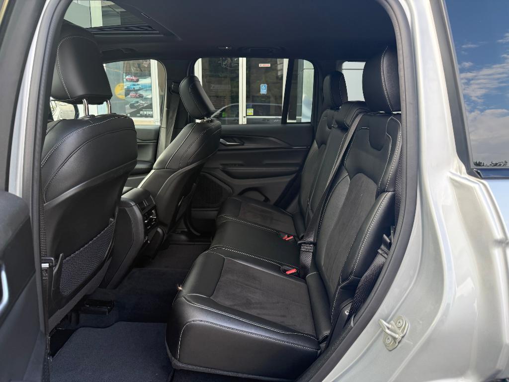 used 2023 Jeep Grand Cherokee car, priced at $34,900