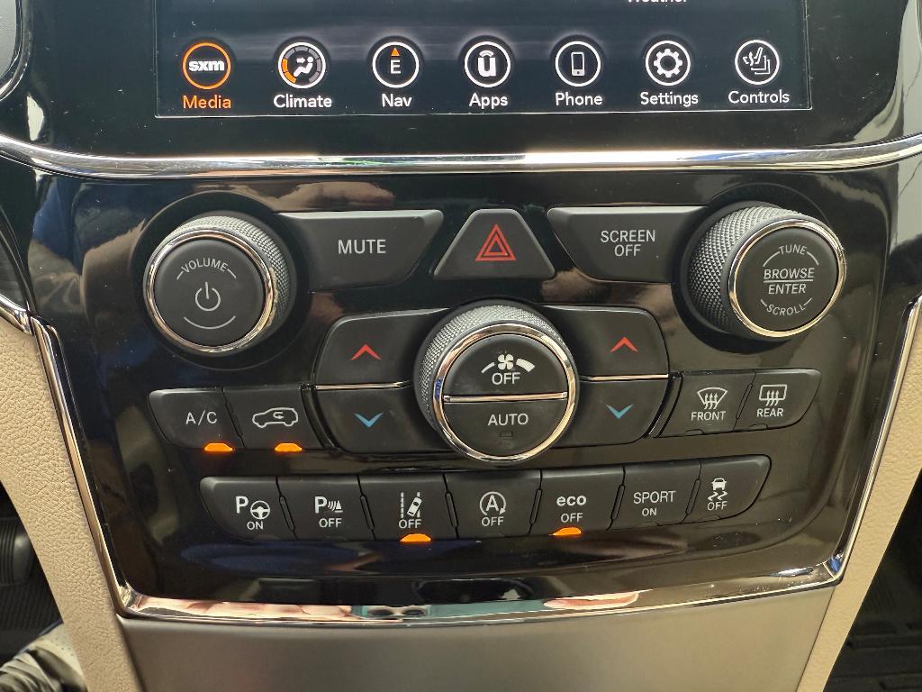 used 2021 Jeep Grand Cherokee car, priced at $31,900