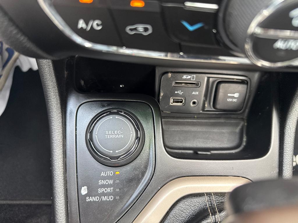 used 2018 Jeep Cherokee car, priced at $20,900