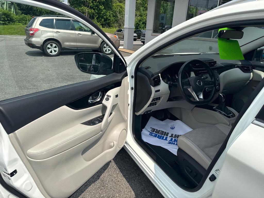 used 2022 Nissan Rogue Sport car, priced at $22,900