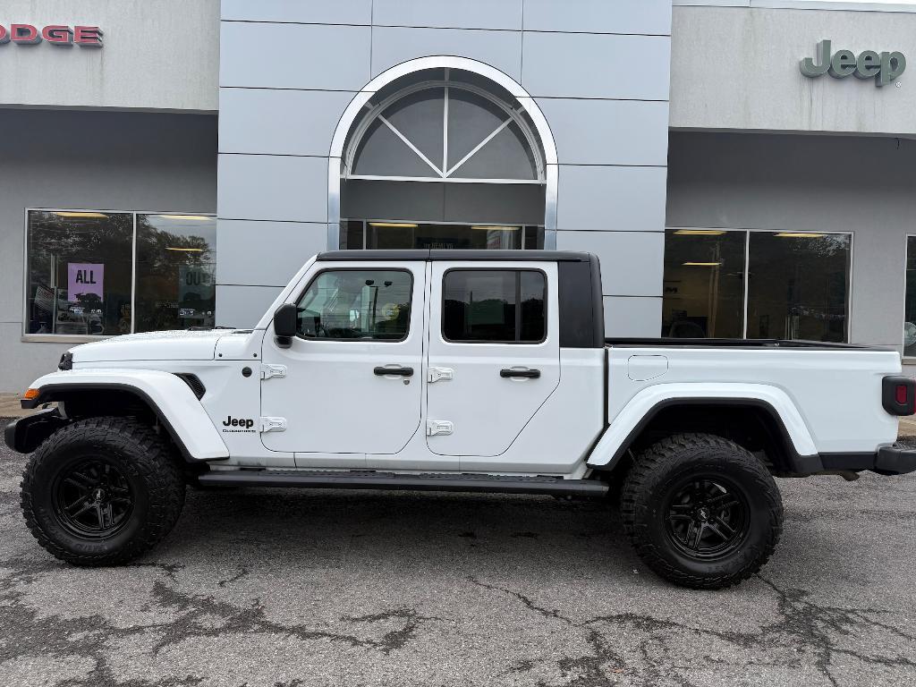 used 2023 Jeep Gladiator car, priced at $34,900