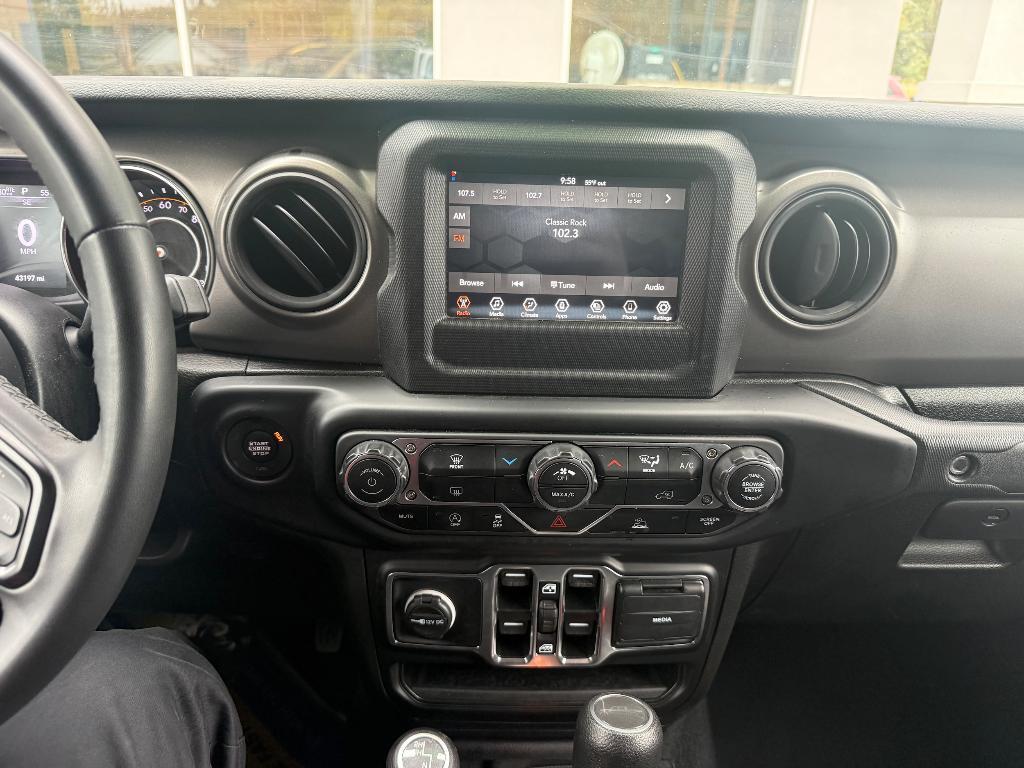 used 2023 Jeep Gladiator car, priced at $34,900