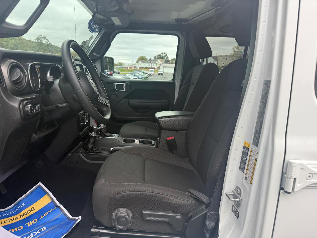 used 2023 Jeep Gladiator car, priced at $34,900