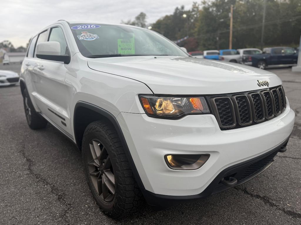 used 2016 Jeep Grand Cherokee car, priced at $14,200