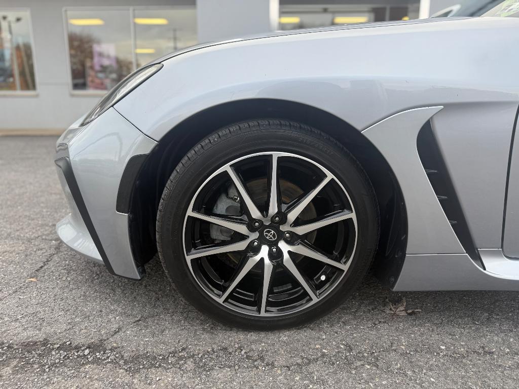 used 2022 Toyota GR86 car, priced at $27,653