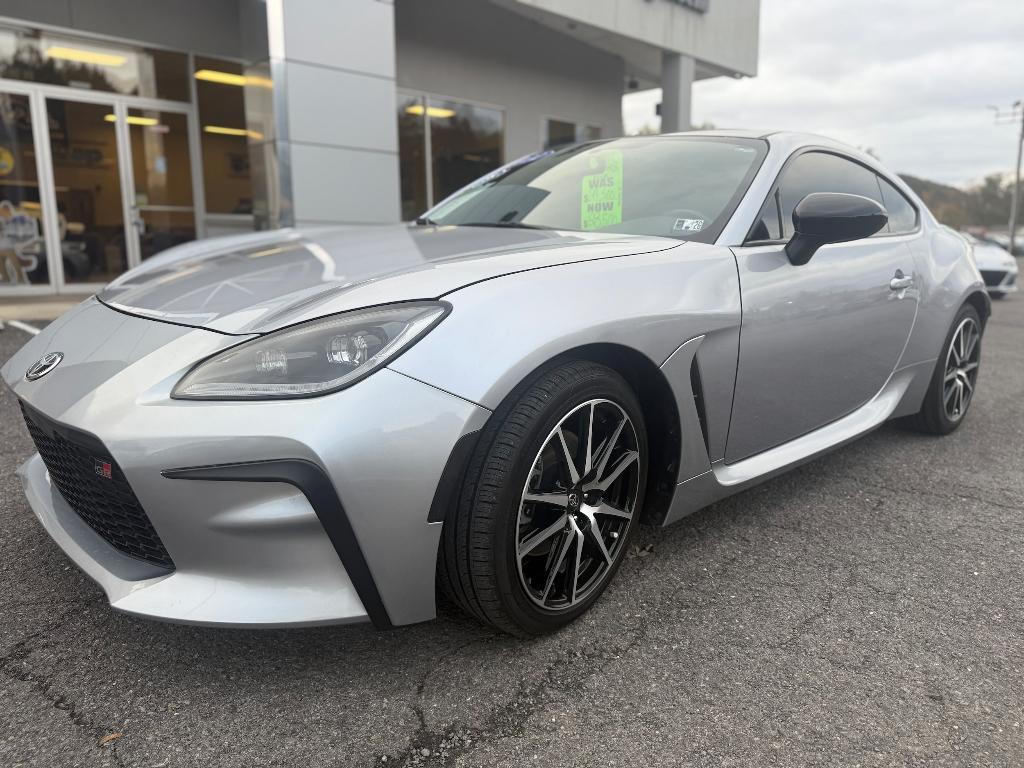 used 2022 Toyota GR86 car, priced at $27,653
