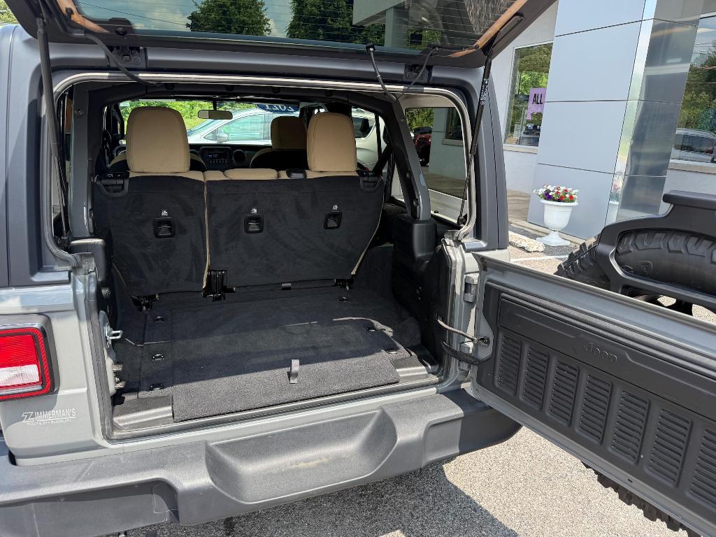 used 2021 Jeep Wrangler Unlimited car, priced at $33,900