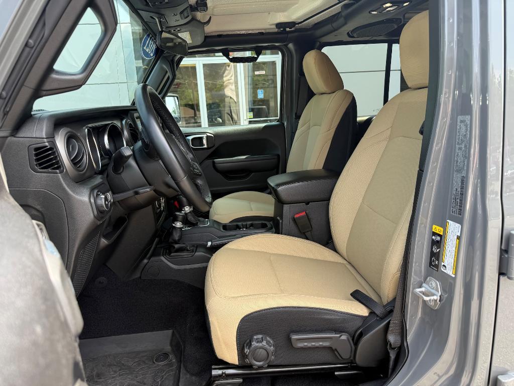 used 2021 Jeep Wrangler Unlimited car, priced at $33,900
