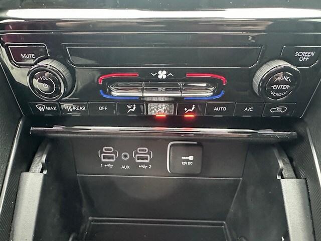 used 2024 Jeep Grand Cherokee car, priced at $35,900