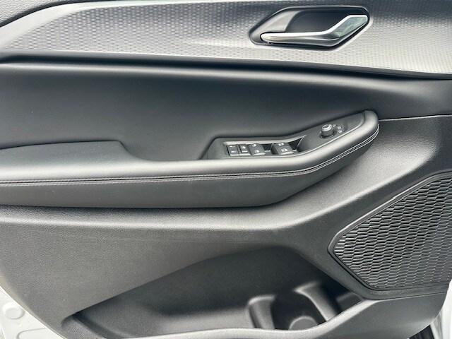 used 2024 Jeep Grand Cherokee car, priced at $35,900