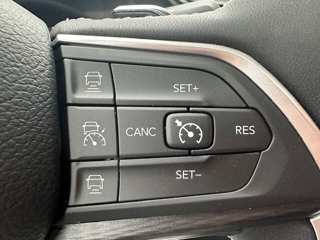 used 2024 Jeep Grand Cherokee car, priced at $35,900