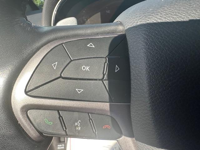used 2021 Jeep Grand Cherokee car, priced at $32,900