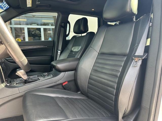 used 2021 Jeep Grand Cherokee car, priced at $32,900
