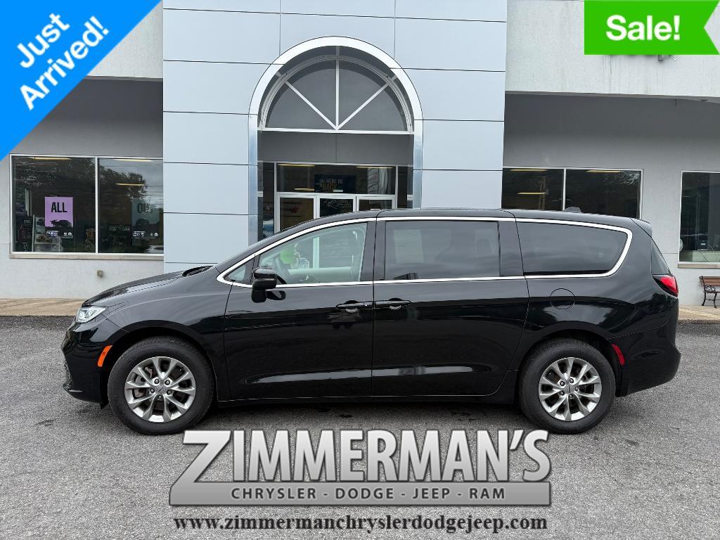 used 2023 Chrysler Pacifica car, priced at $35,900