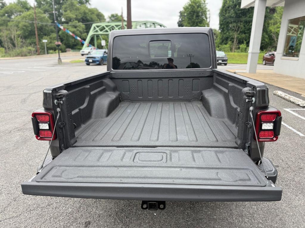 used 2021 Jeep Gladiator car, priced at $38,900