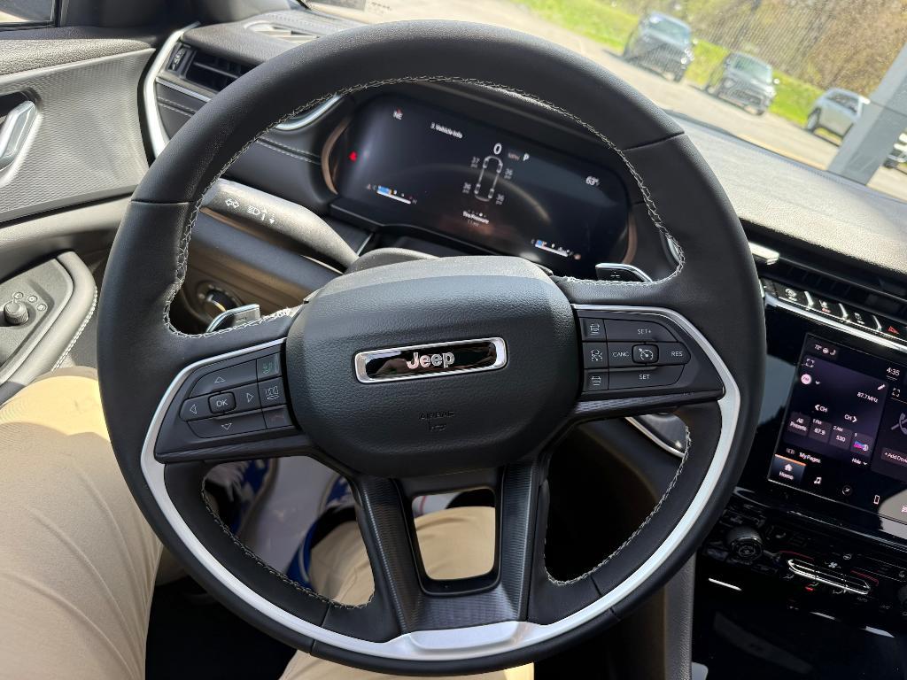 new 2025 Jeep Grand Cherokee L car, priced at $44,579