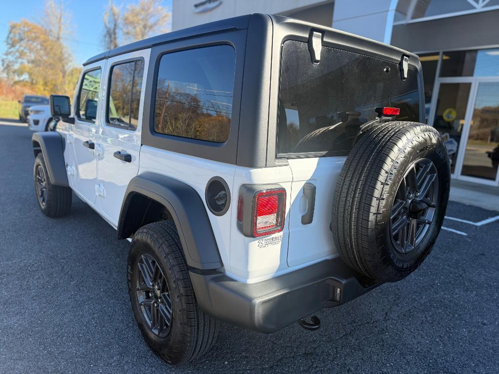 new 2026 Jeep Wrangler car, priced at $45,283