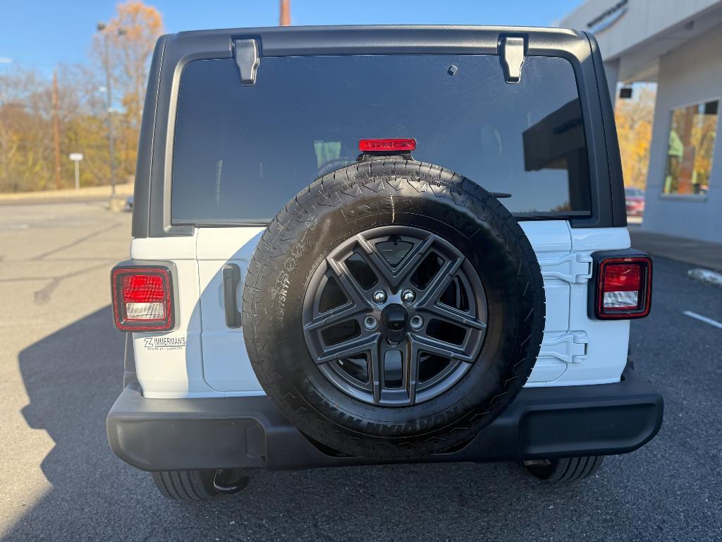new 2026 Jeep Wrangler car, priced at $45,283