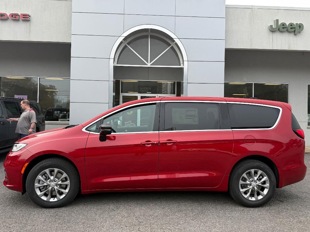 new 2026 Chrysler Pacifica car, priced at $44,605