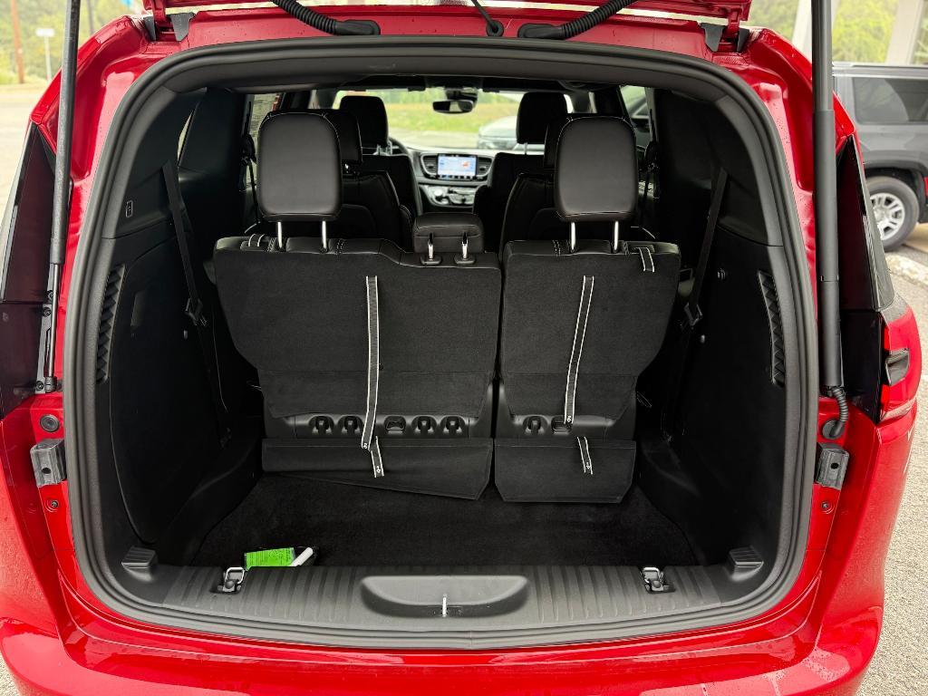 new 2026 Chrysler Pacifica car, priced at $44,605