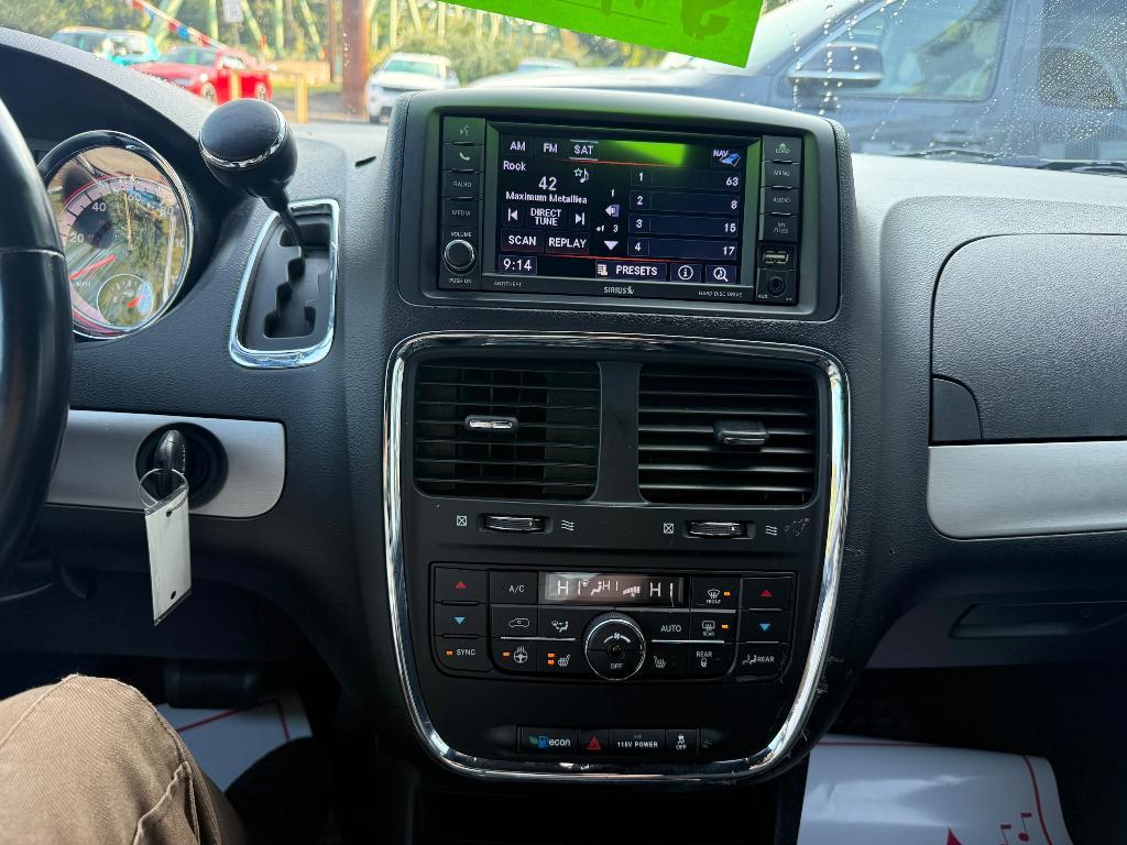 used 2020 Dodge Grand Caravan car, priced at $14,400